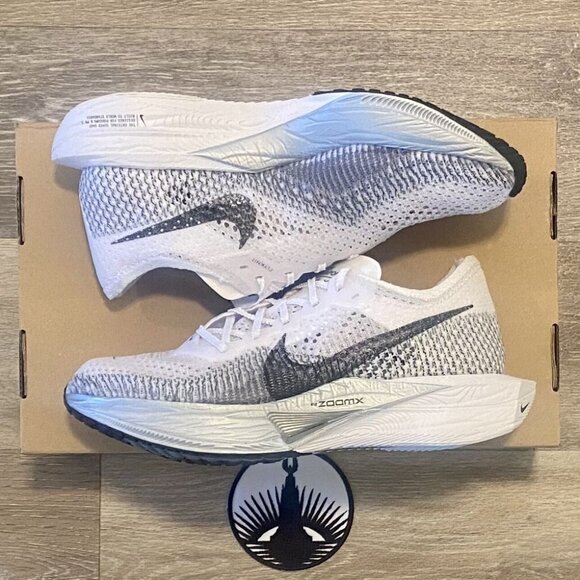 Nike ZoomX Vaporfly 3 size 11.5 DV4129 100, super light and perfect for running. - Picture 2 of 11